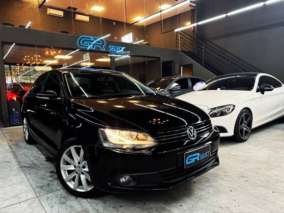 VOLKSWAGEN JETTA 2.0 COMFORTLINE FLEX 4P TIPTRONIC